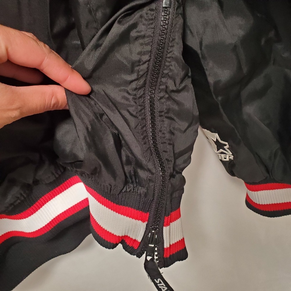 Vintage Starter Nebraska Cornhuskers L Pullover Jacket Black 90s NCAA Patch Logo - Picture 7 of 11